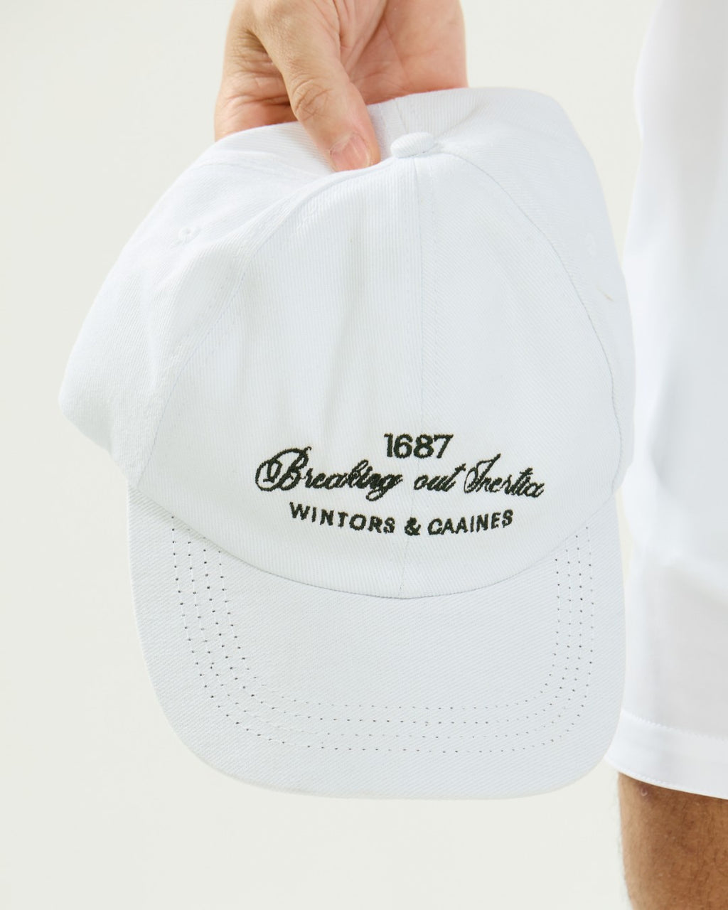 Boné Breaking Out Inertia