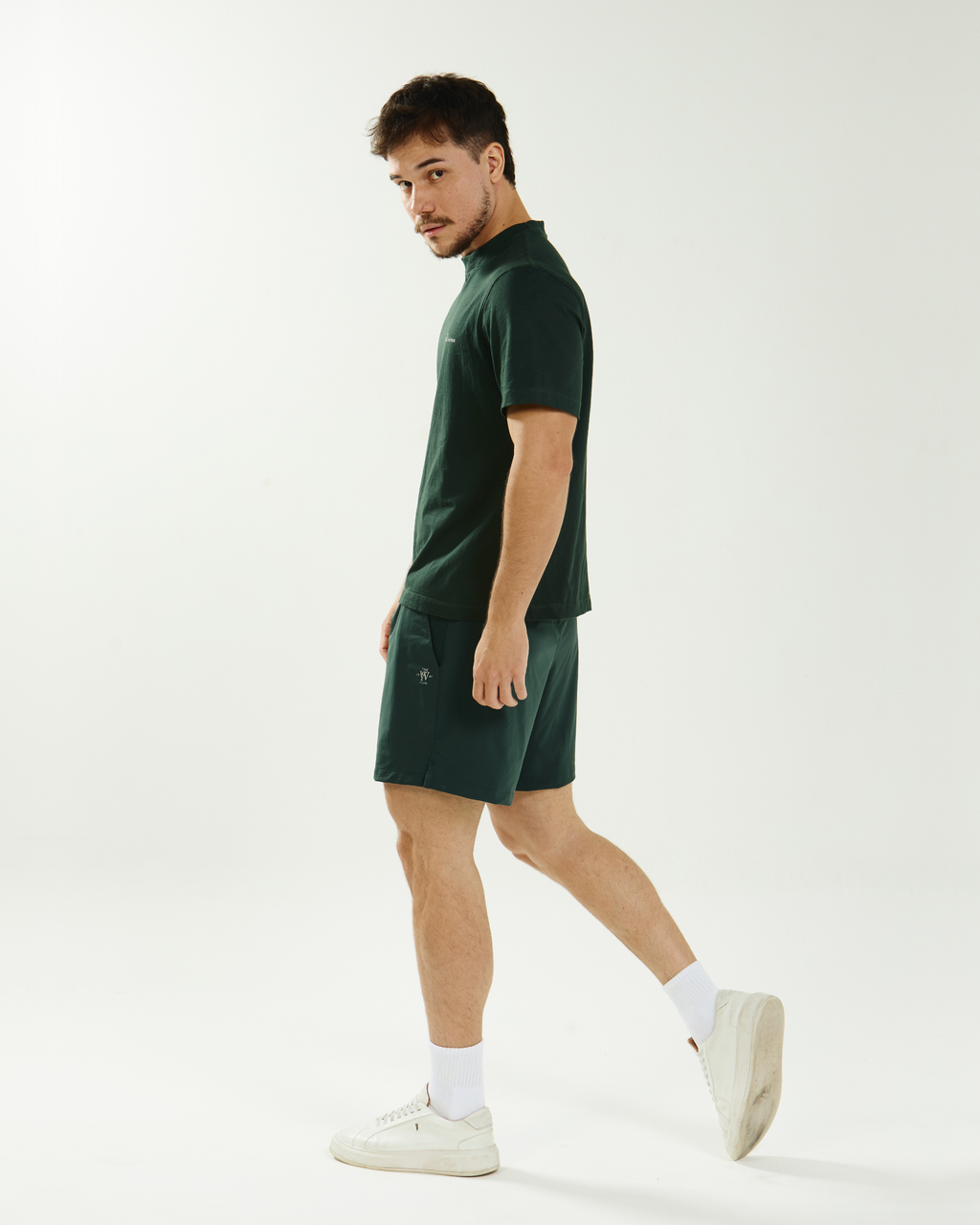 Short Masculino SportClub com Compressão Interna e Bolso