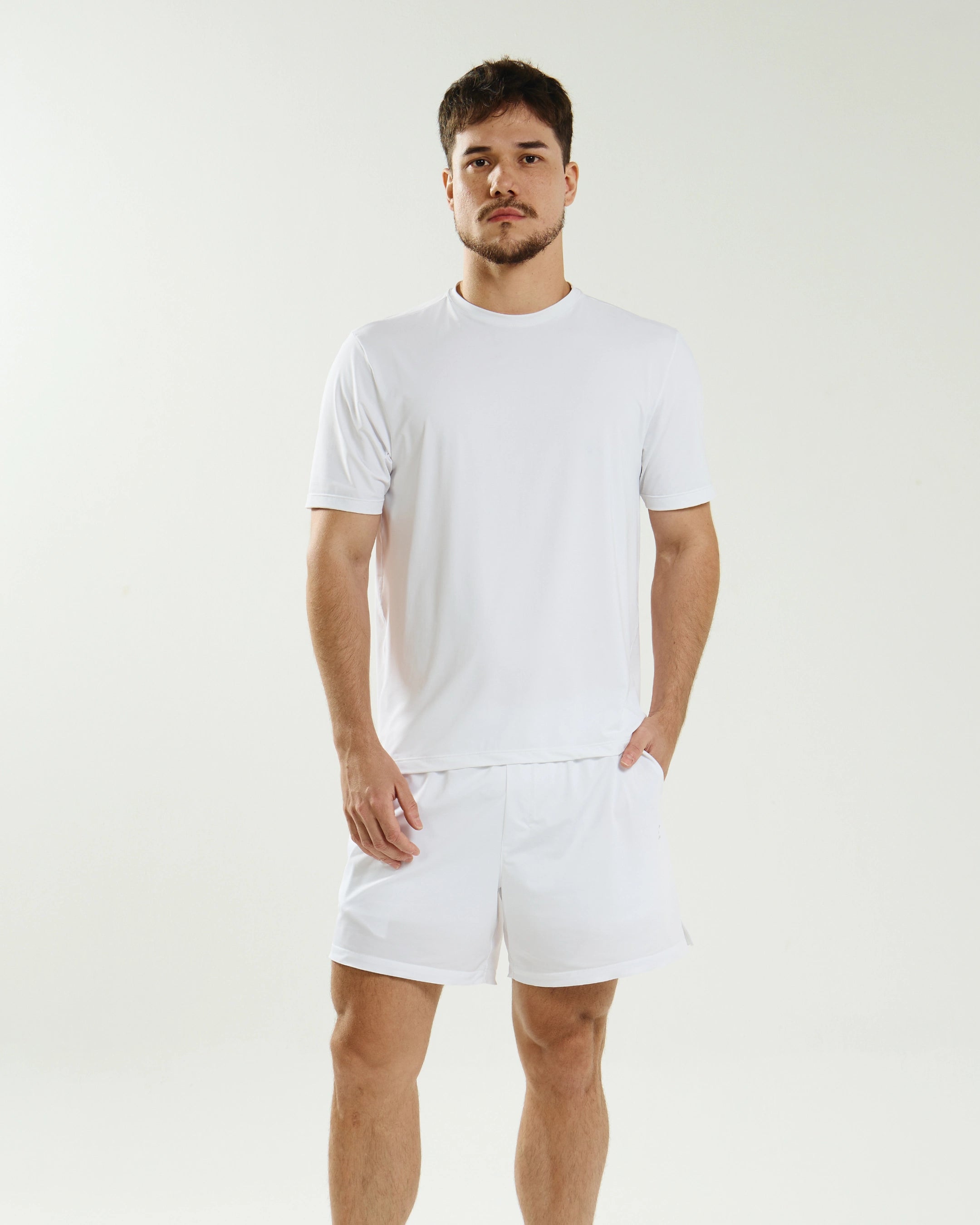 Short Masculino SportClub com Compressão Interna e Bolso
